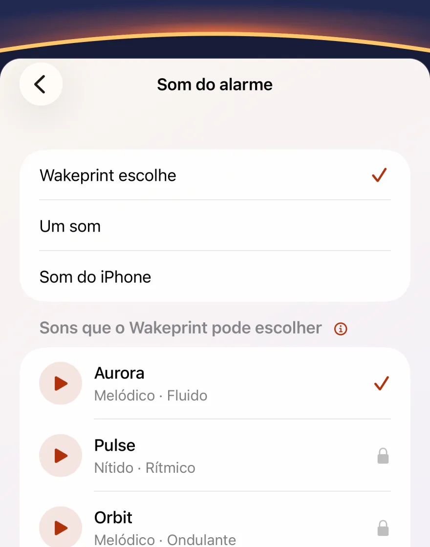 A tela Som do alarme do Wakeprint: “Wakeprint escolhe” selecionado, com “Um som” e “Som do iPhone”, depois “Sons que o Wakeprint pode escolher”: Aurora marcado, Pulse bloqueado.